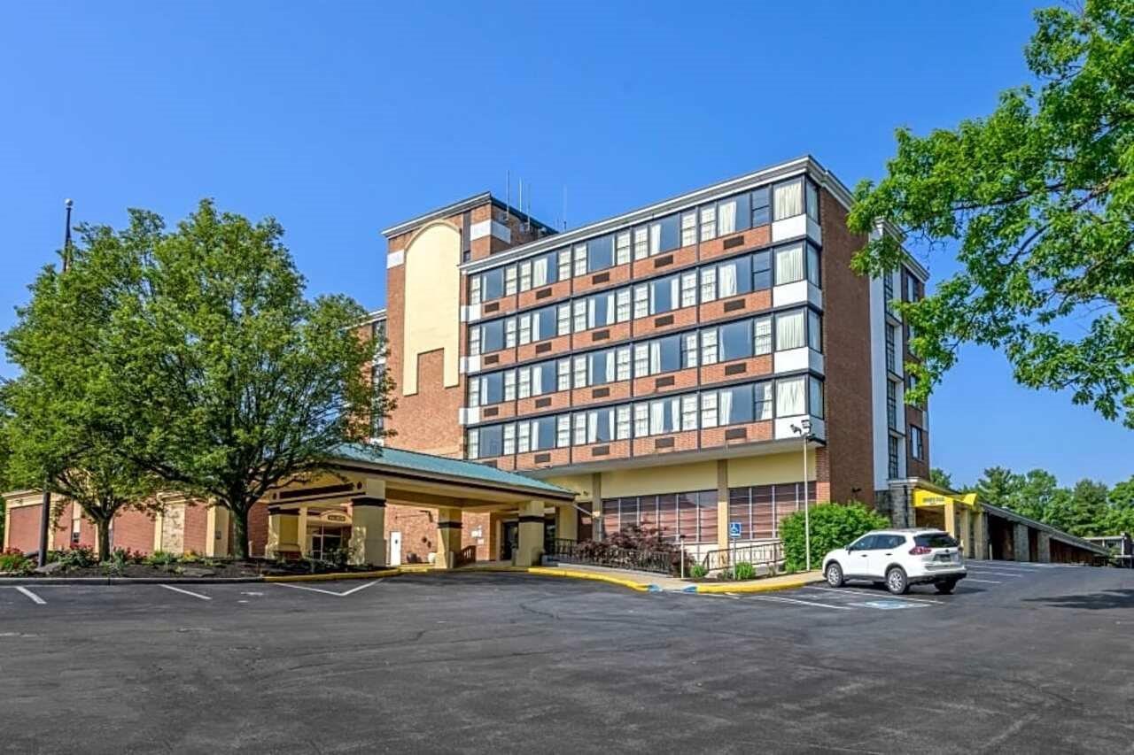 At - Hershey & Manheim Area 2* Lebanon