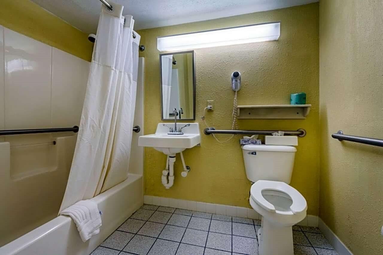At - Hershey & Manheim Area Hotel Lebanon