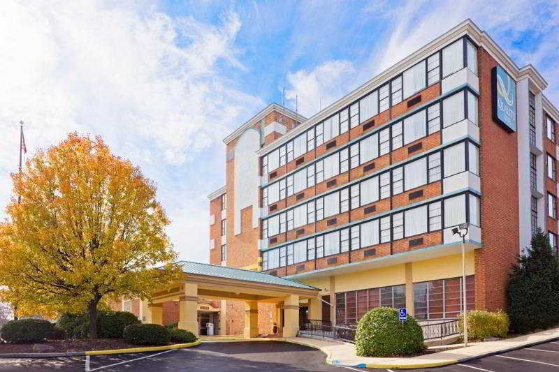 At - Hershey & Manheim Area Hotel 2*