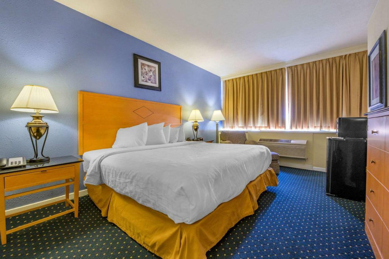 Hotel At - Hershey & Manheim Area 2*
