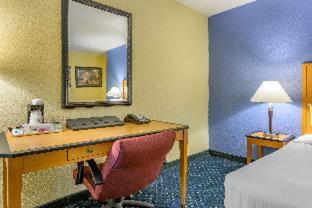 Hotel At - Hershey & Manheim Area 2*