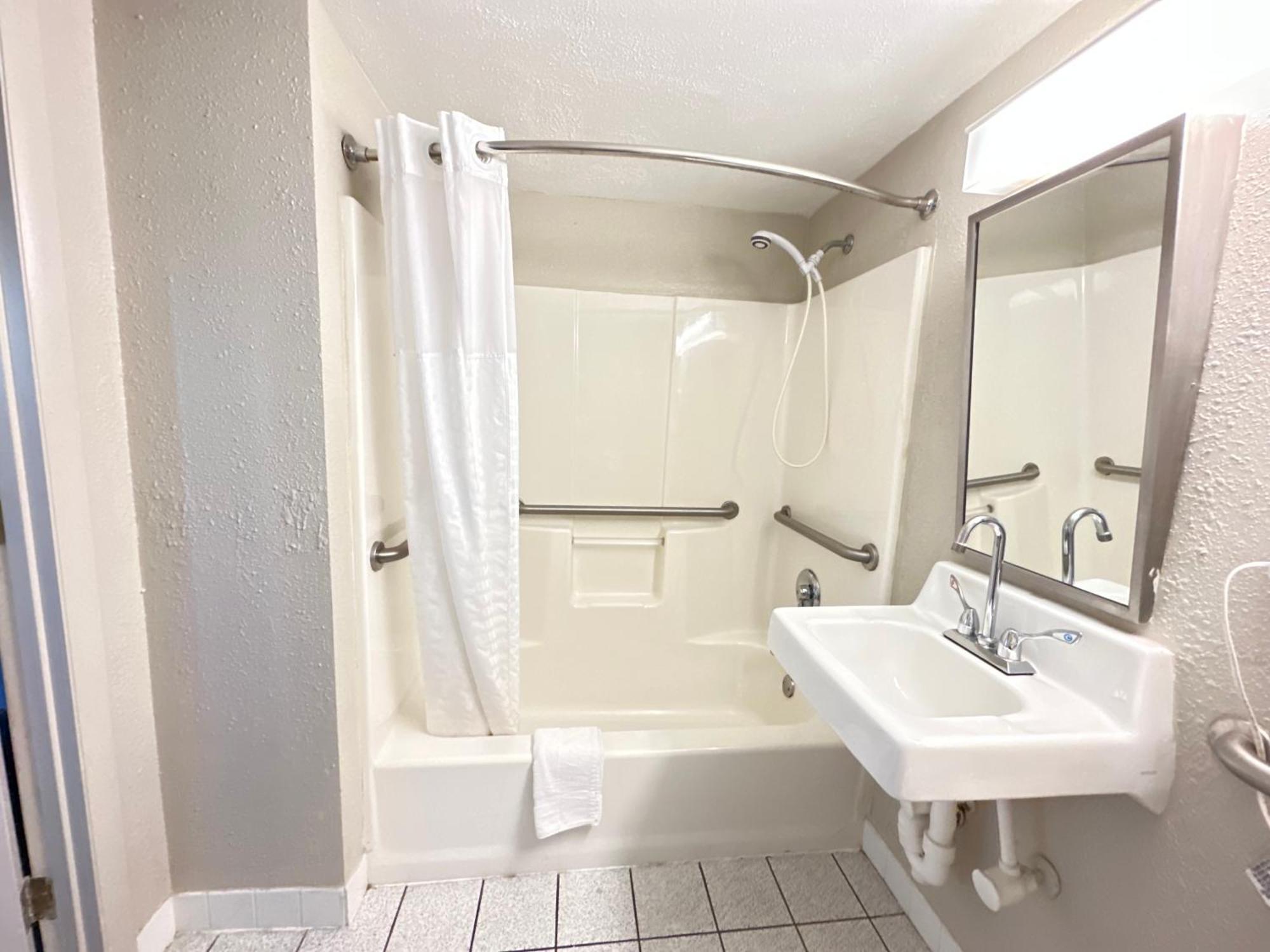 At - Hershey & Manheim Area Hotel