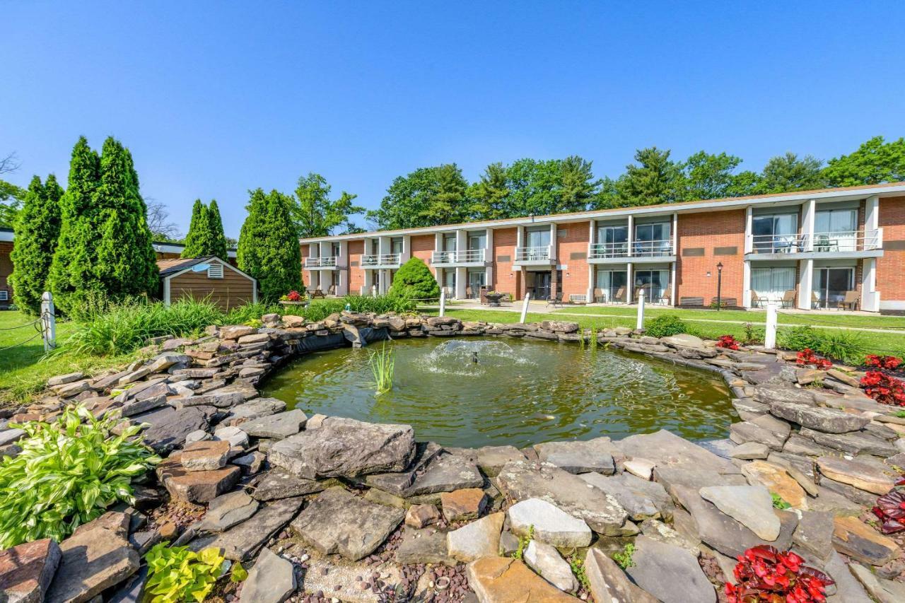 At - Hershey & Manheim Area Hotel
