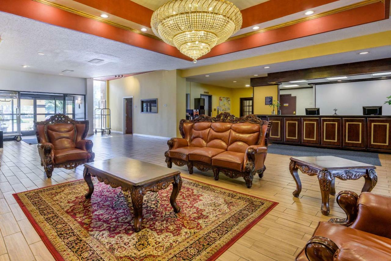 At - Hershey & Manheim Area Hotel Lebanon