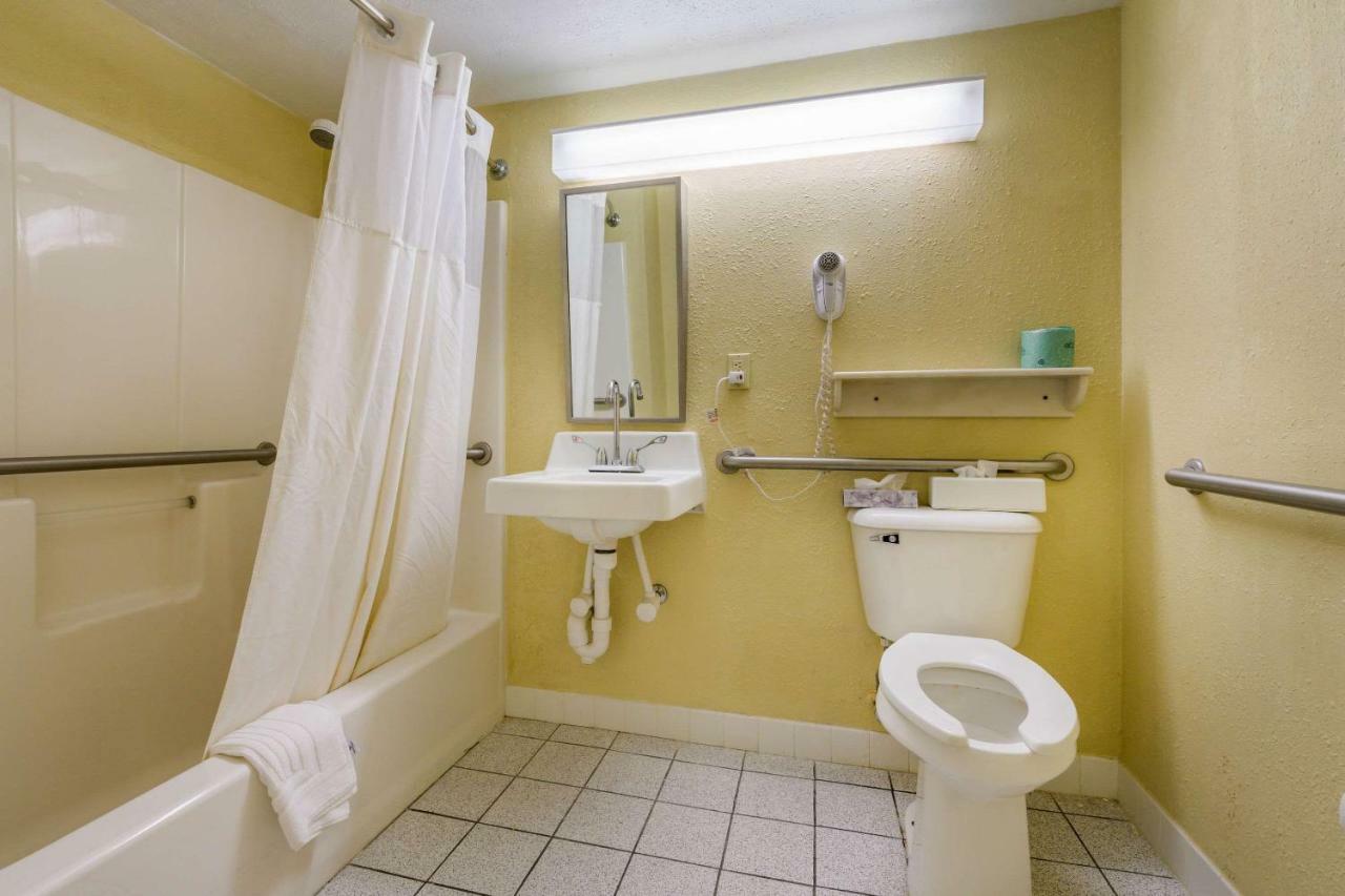 At - Hershey & Manheim Area Hotel Lebanon